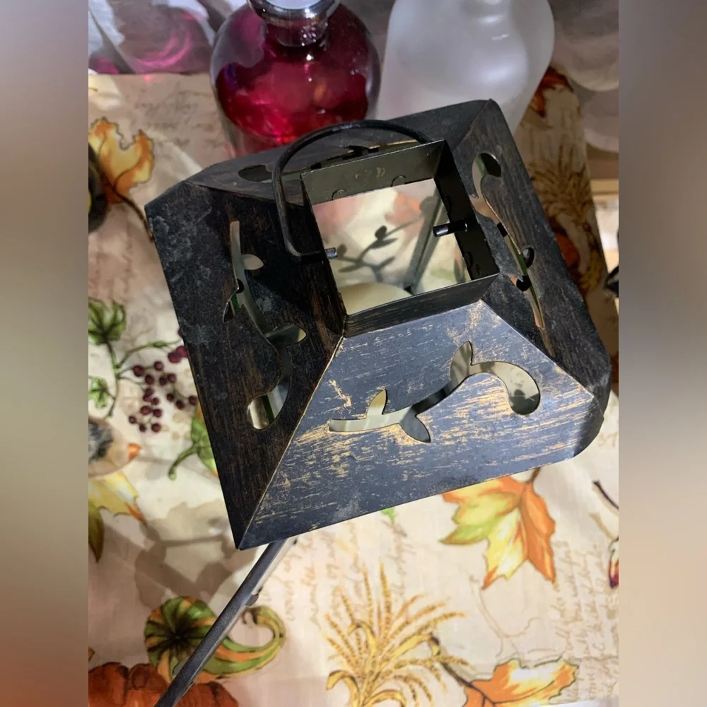Lantern - Picture 2 of 10
